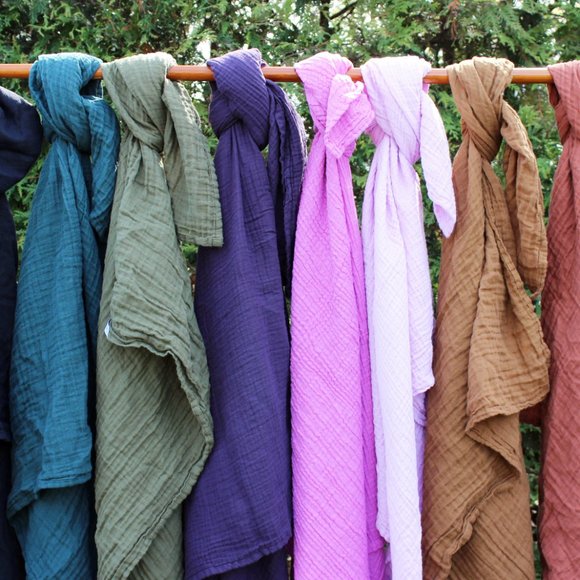 Laora Organic scarf in blueberry - Picture 6 of 6